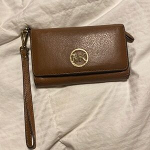 Micheal Kors wristlet/ wallet